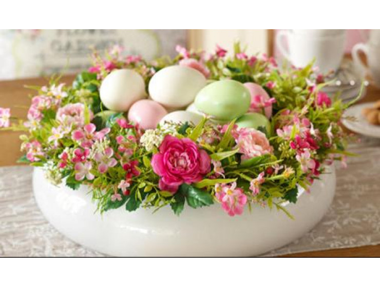 Прикраси до Великодня - композиції з квітів до свята Великодня